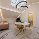 App 301 Palazzo Cavour Apartmán *