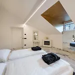 App 301 Palazzo Cavour *
