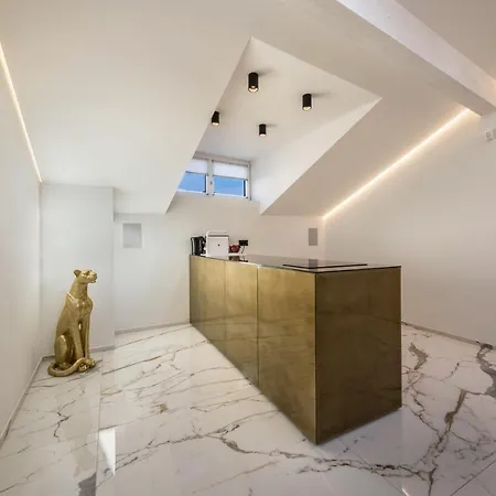 App 301 Palazzo Cavour Bolzano