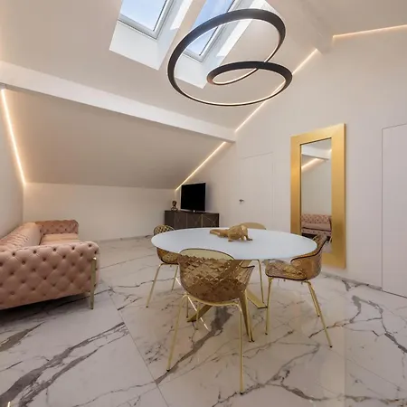 App 301 Palazzo Cavour Daire *